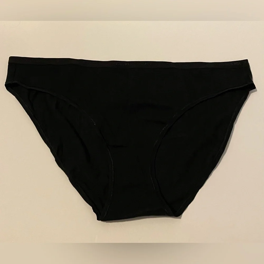 Victoria’s Secret Black 2016 Graphic In Silver Glitter Bikini